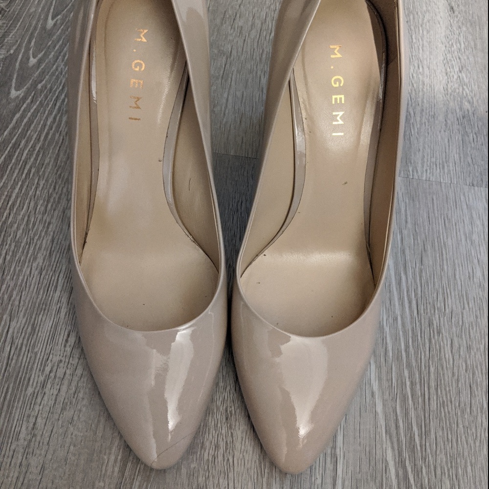 Cream leather block heel pumps M. Gemi Lustro